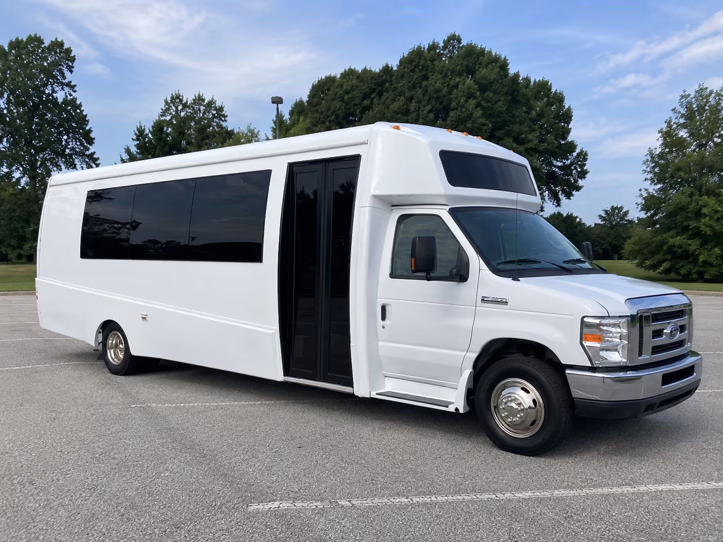 arcadia 18 passenger party bus