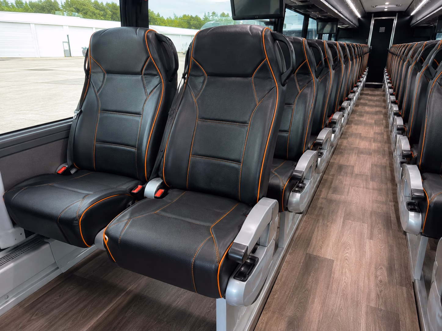 find a charter bus to the california science center and natural history museum
