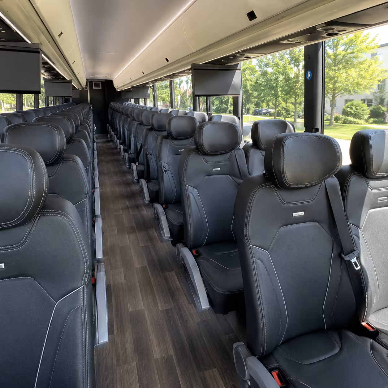 how distance and duration affect charter bus rates in arcadia