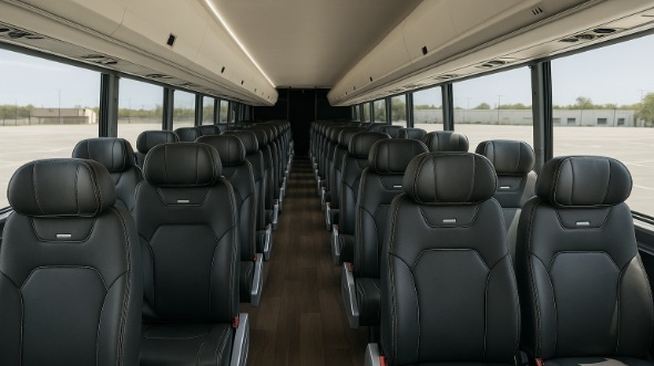 el monte 28 passenger minibus